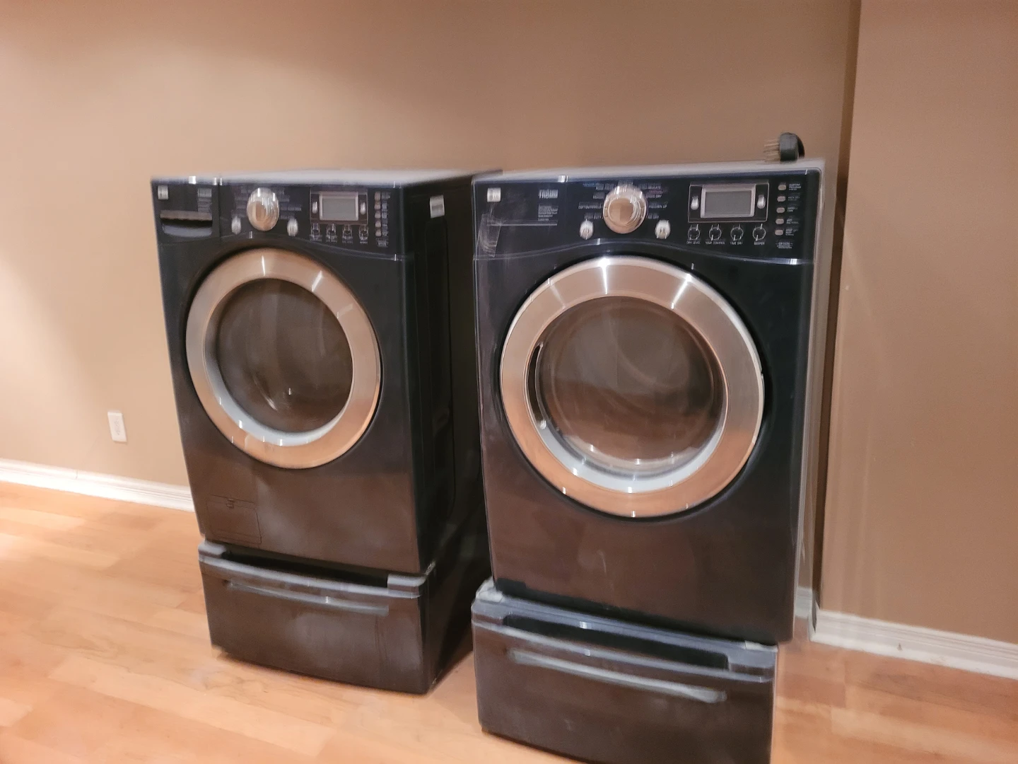 LG Tromm Front Load Washer