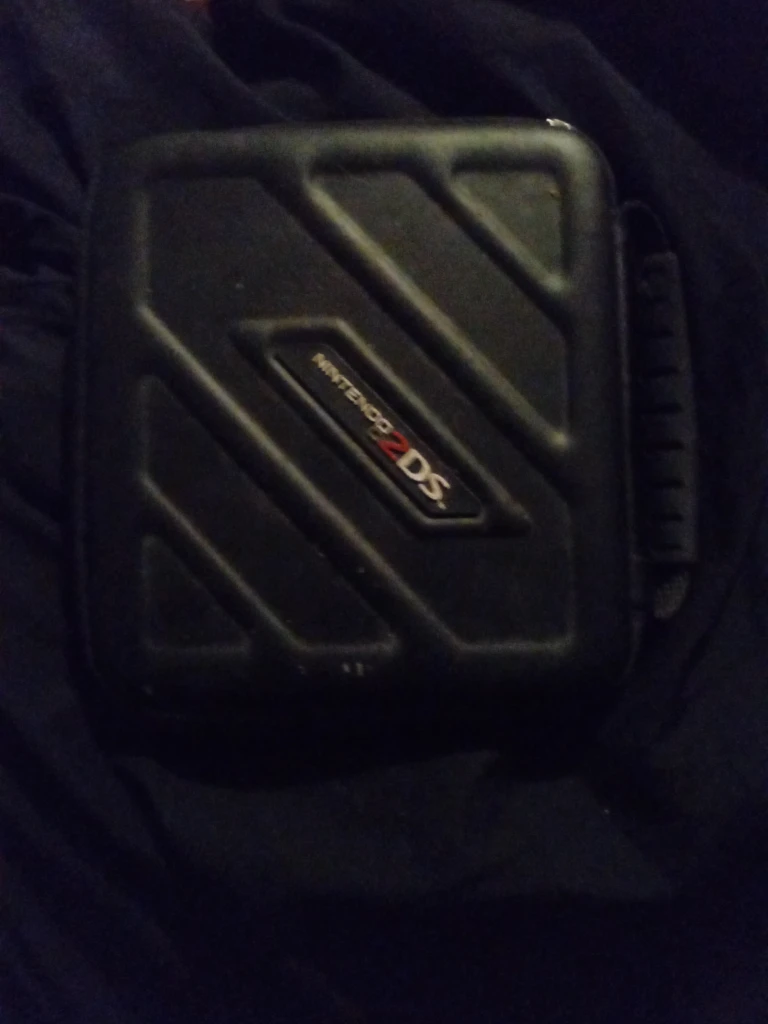 Nintendo 2DS XL Red Console - photo 3