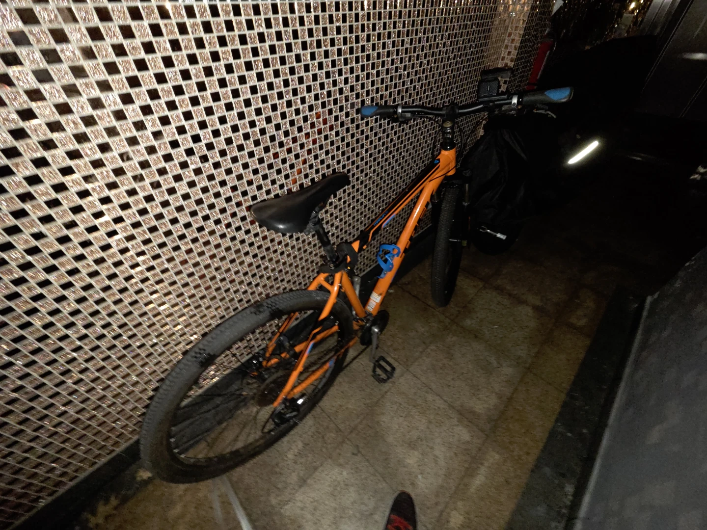 Trek Marlin 6 Mountain Bike - Orange - photo 3