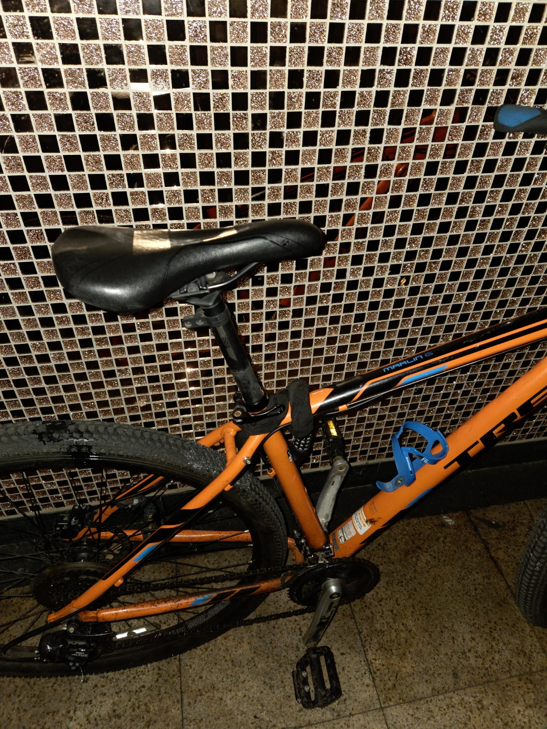 Trek Marlin 6 Mountain Bike - Orange - photo 5