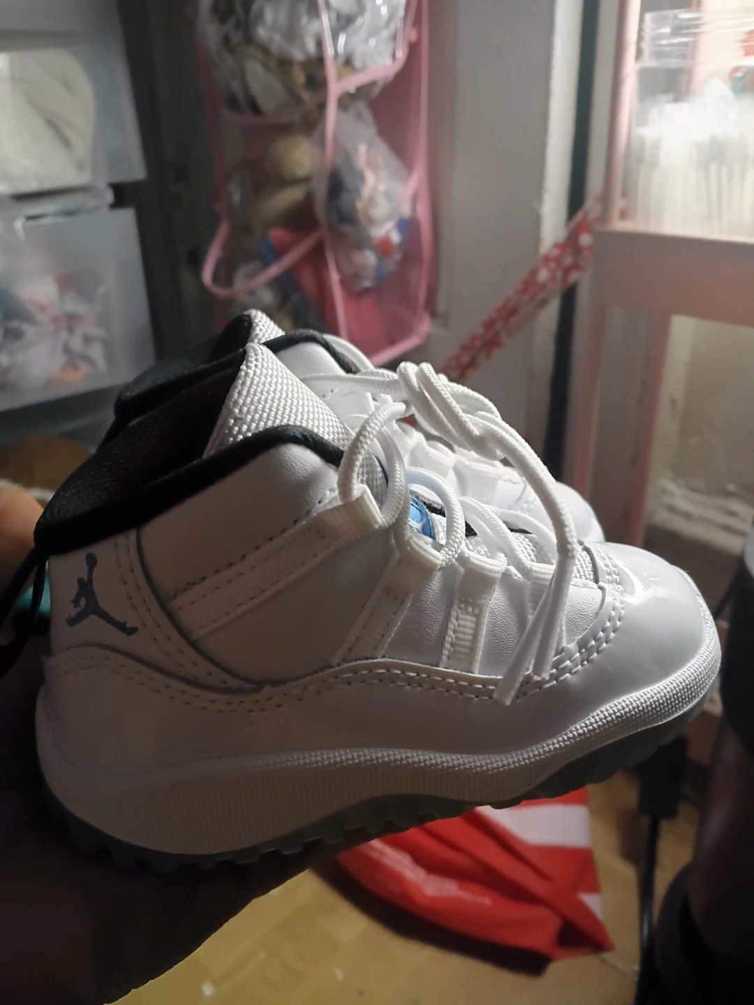 Jordan  legend blues 11s - photo 3