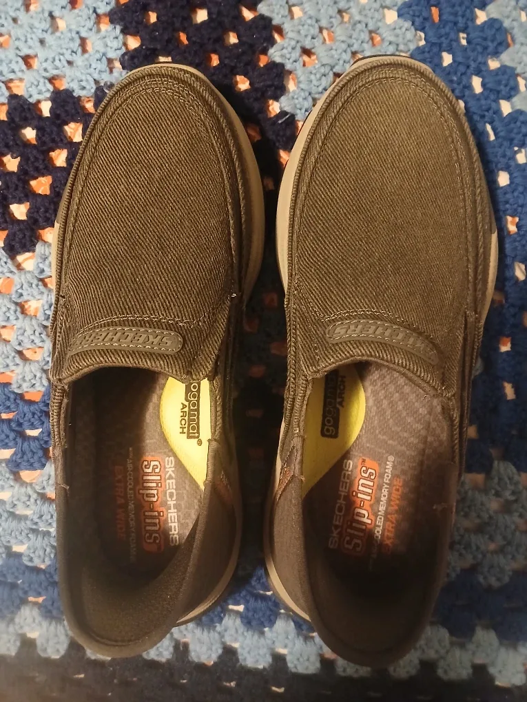 Skechers Hands Free Slip-ins Men's Size 7 Extra Wide