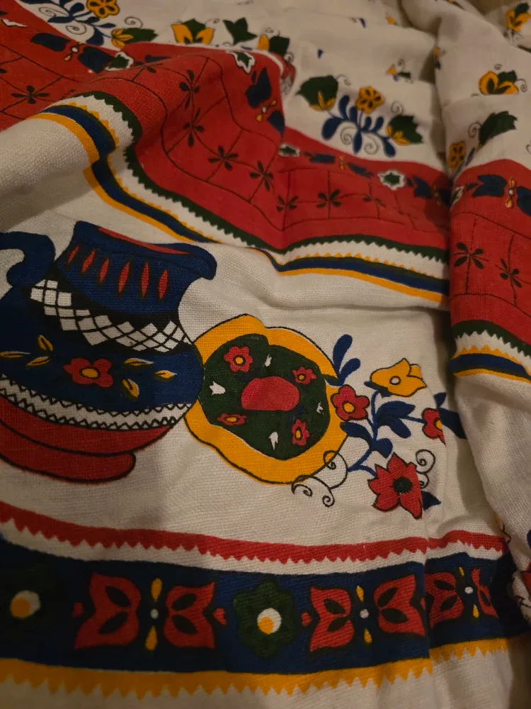 Vintage Linen Portuguese Tablecloth  ##Cleanout image indicator(3)