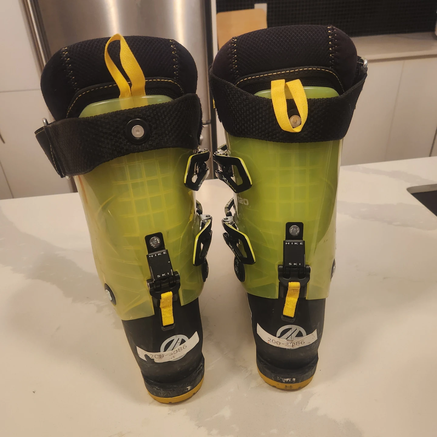 Lange XT3 120 Ski Boots, Size 290 - photo 3