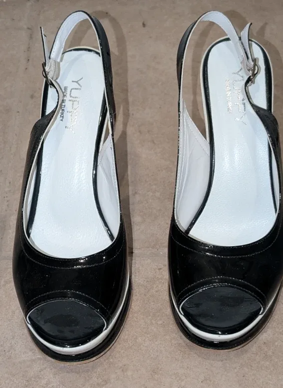 Yuppy Black & White Heels #Cleanout