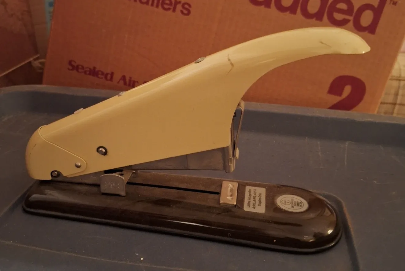 Heavy Duty Stapler