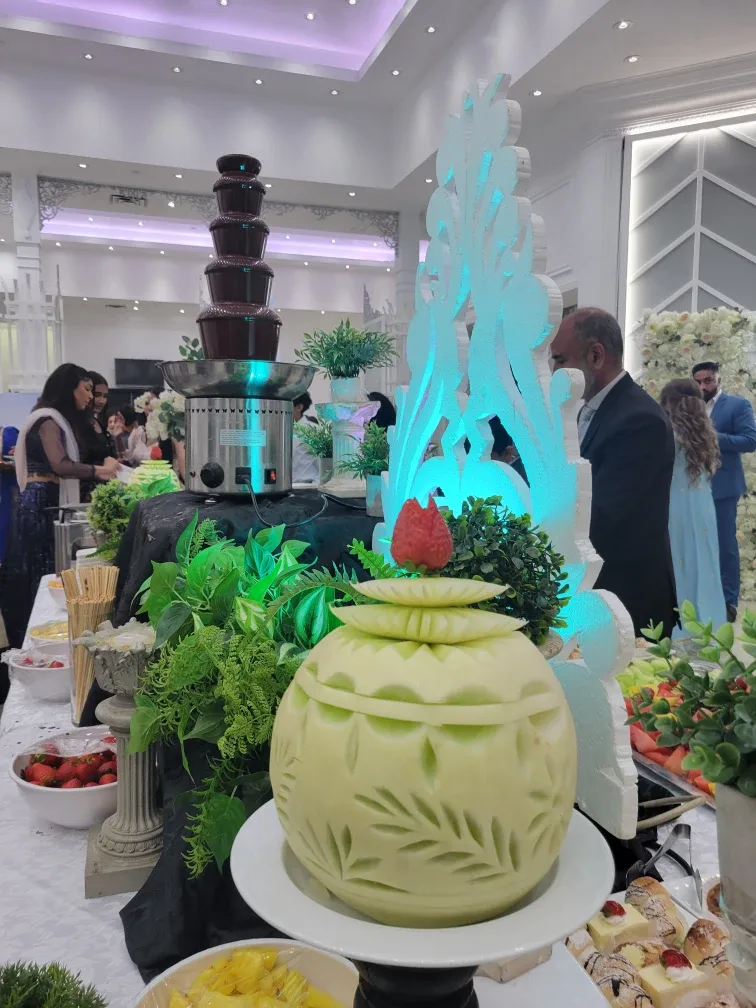 Chocolate Fountain with Fruits Carving image indicator(2)
