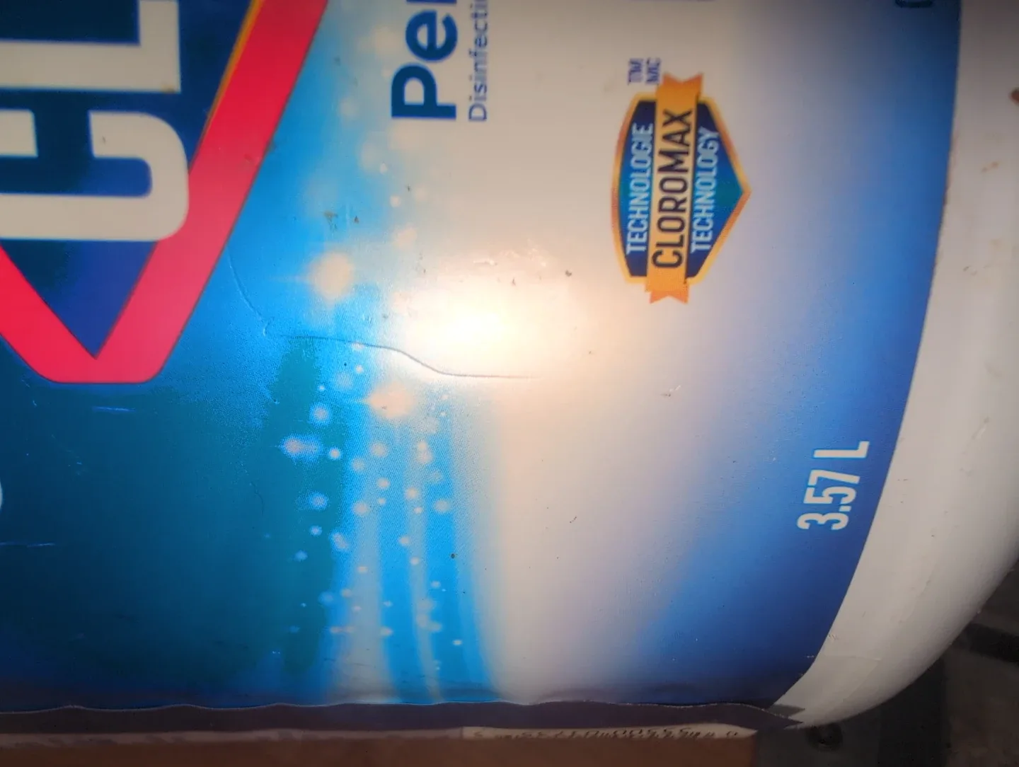 Clorox Performance Disinfecting Bleach, 3.57L image indicator(2)