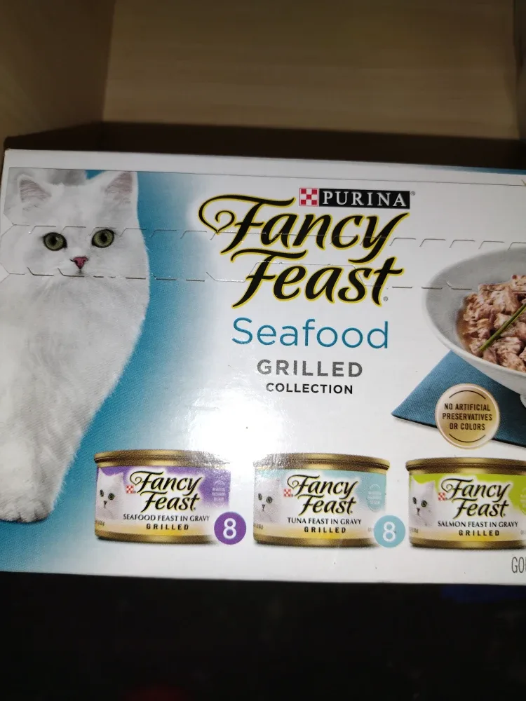 Fancy Feast Seafood Grilled Collection - 24 Cans #Cleanout