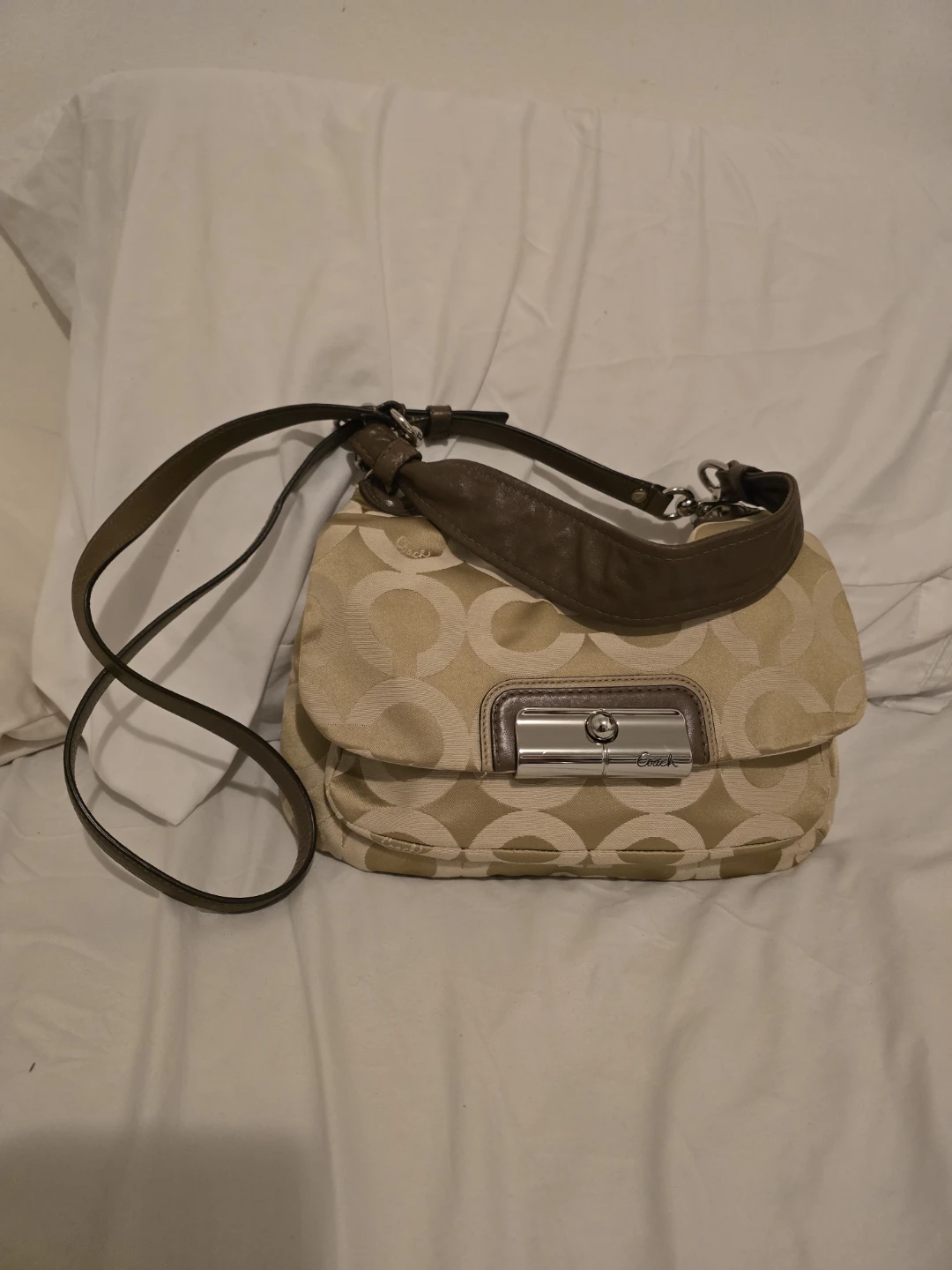 Coach Signature Hobo Bag Excellent New 😍 - photo 2