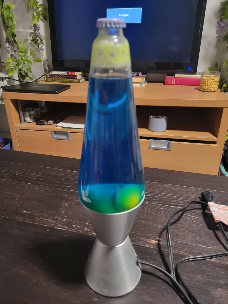 ‼️Move out sale‼️ Lava Lamp - Blue Liquid, Green Wax #Cleanout