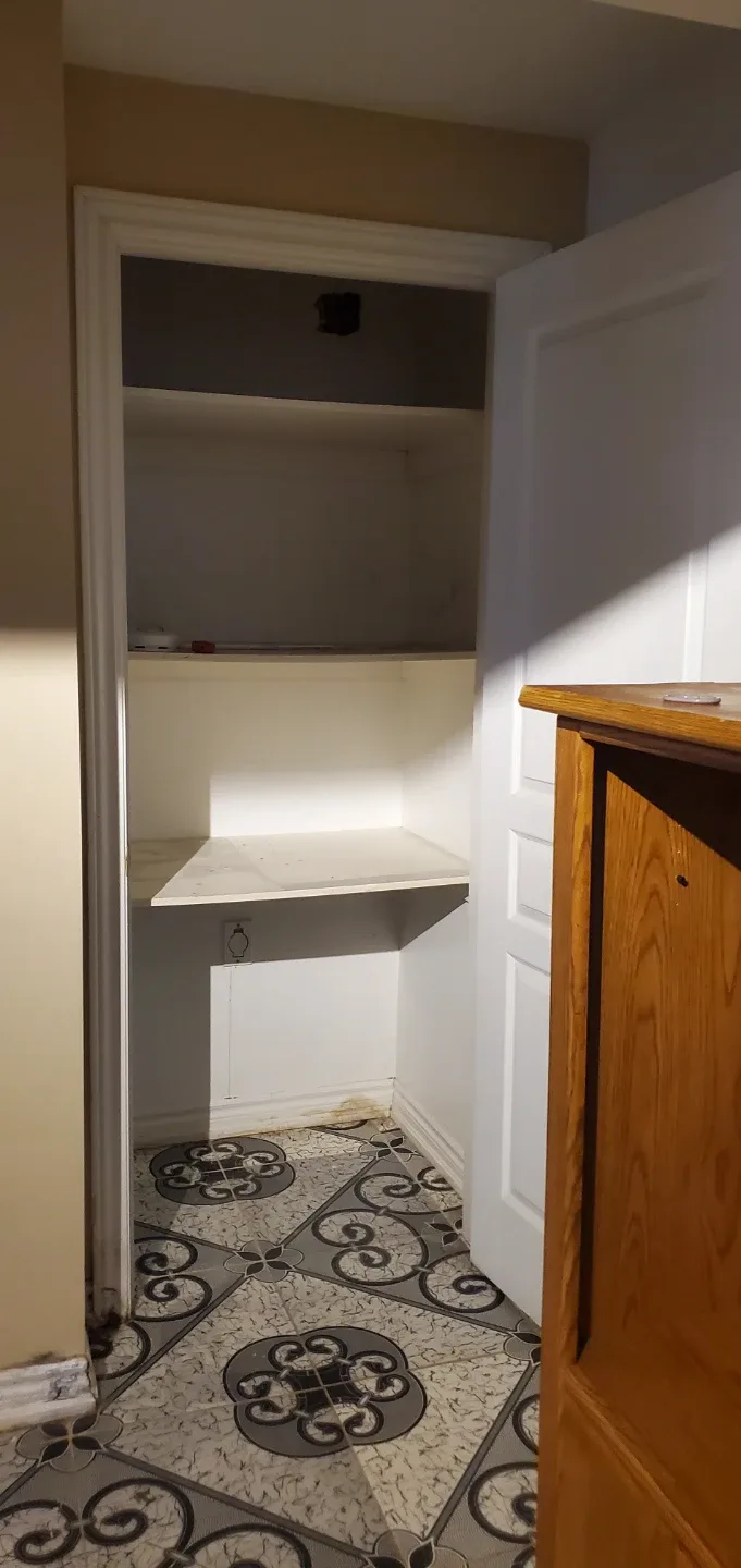 2 bed walkout legal basement. image indicator(4)