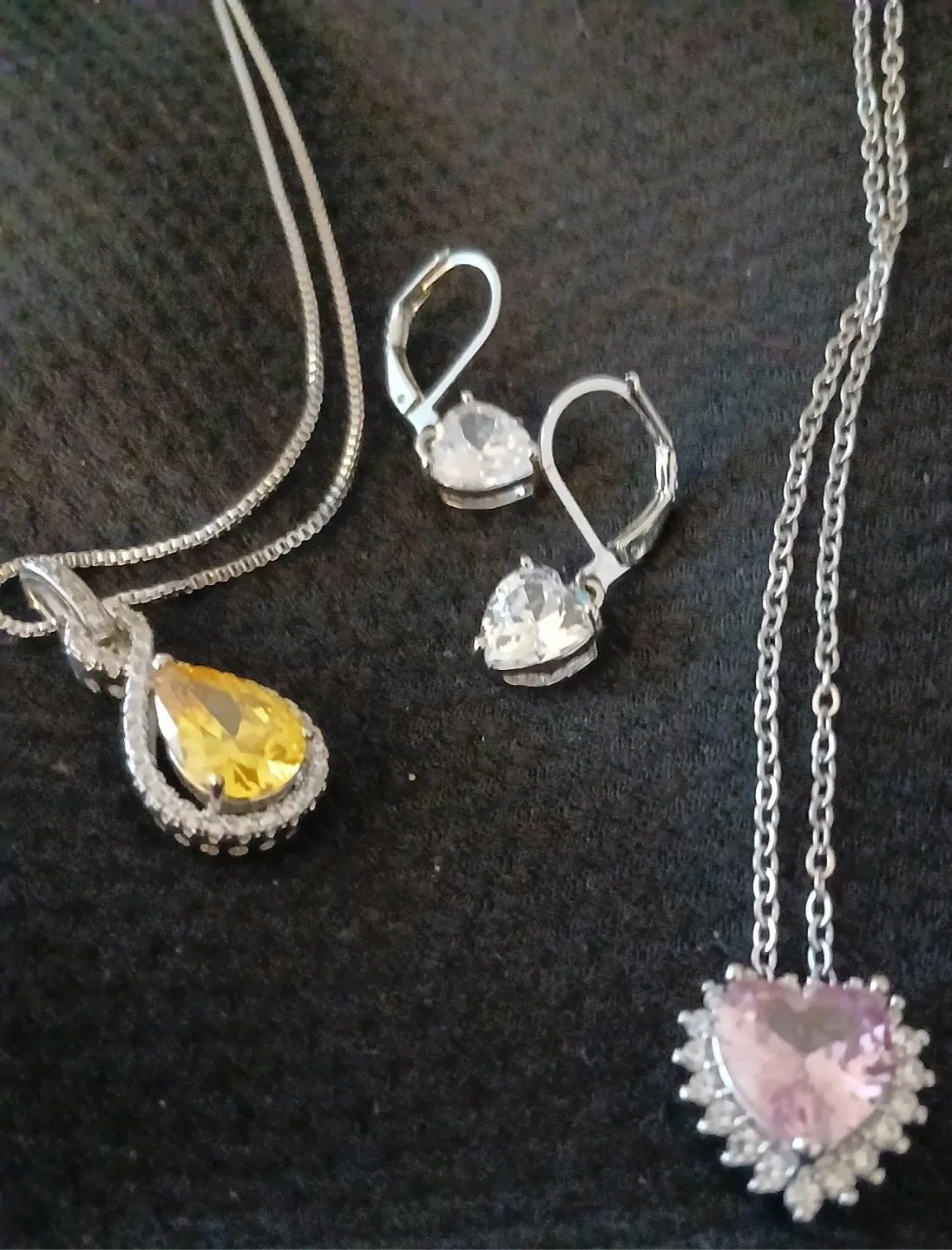 Necklaces and Earrings Set image indicator(4)