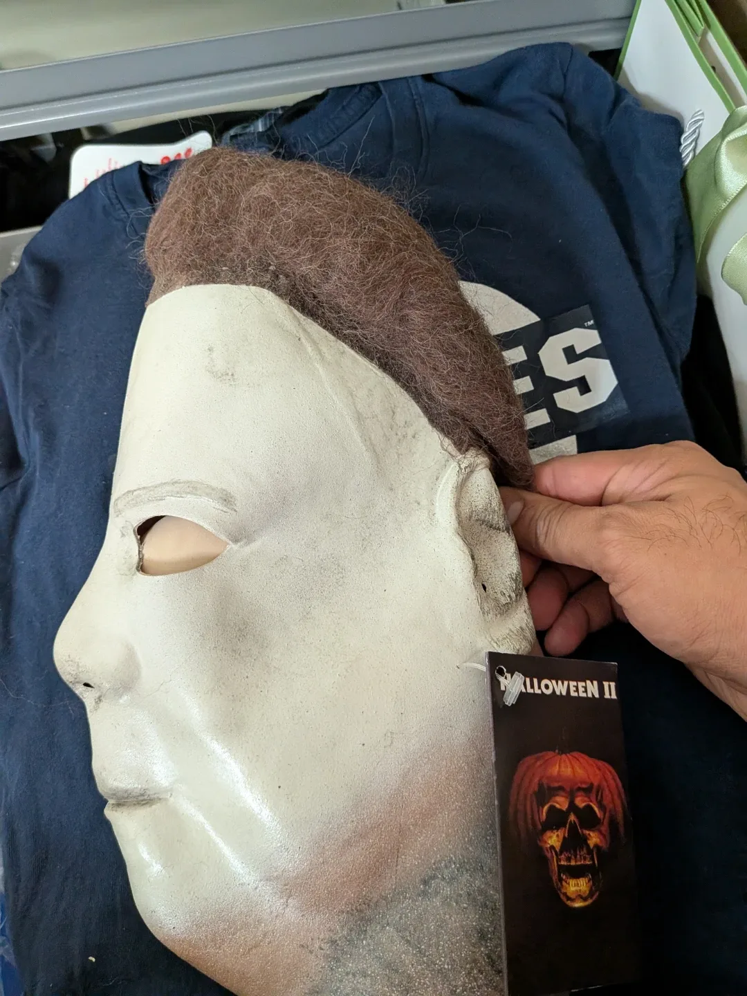Trick or Treat Studios Halloween II Michael Myers Mask image indicator(3)