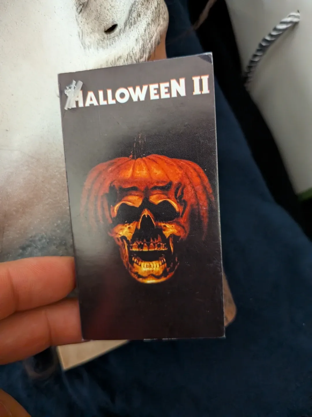 Trick or Treat Studios Halloween II Michael Myers Mask image indicator(4)