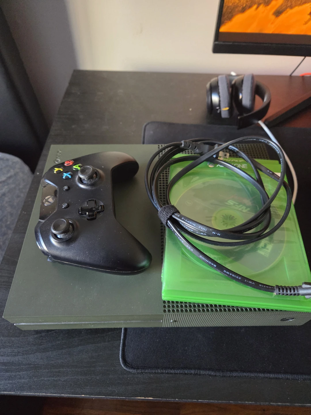 Xbox One S Console 1TB Battlefield Edition - photo 4