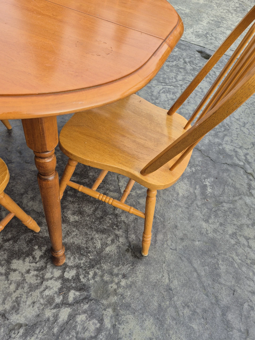 Set of 4 chairs and table - photo 3