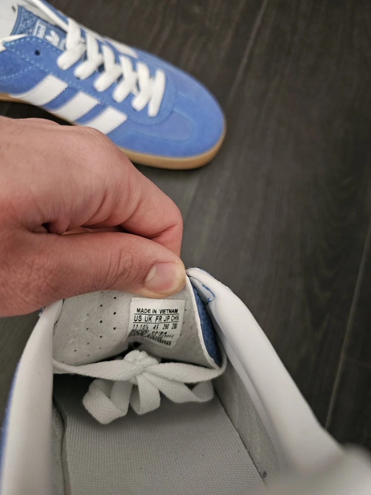 NEW Adidas Gazelle Blue Sneakers - Size 11 US Men's - photo 3