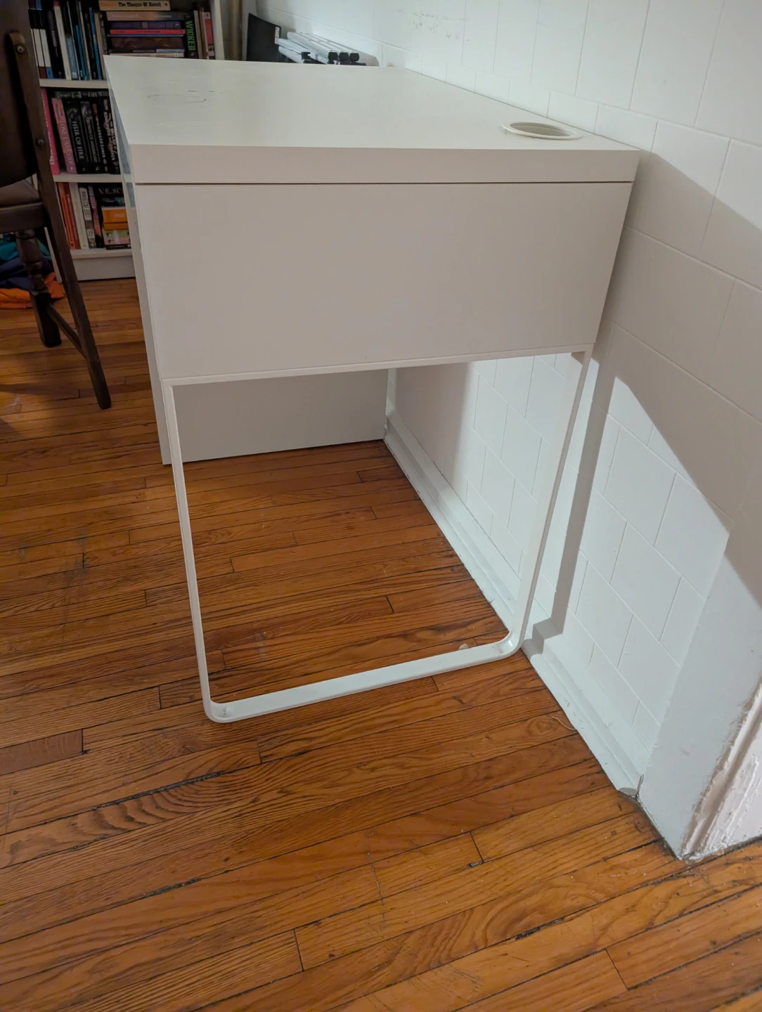 IKEA Micke White Desk with Drawer - photo 2