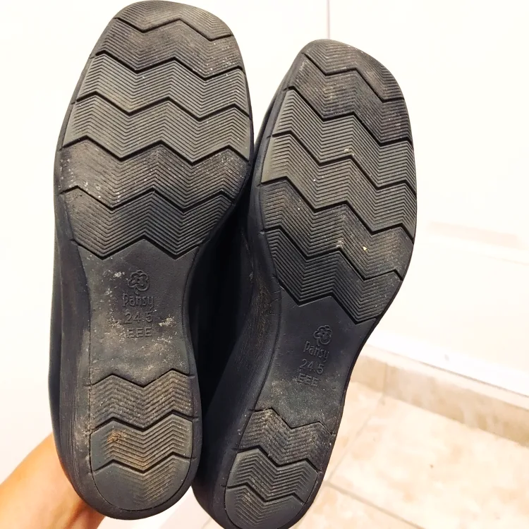 Pansy Black Leather Flats - Size 8.5 image indicator(5)