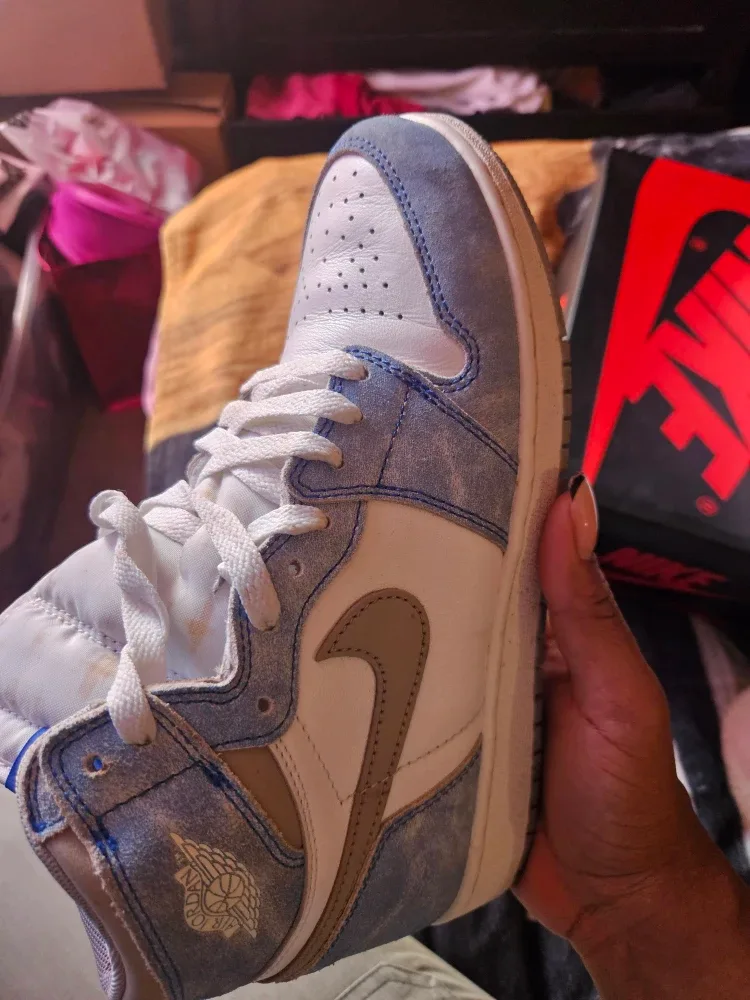 Nike Air Jordan 1 High Hyper Royal BIG KIDS image indicator(6)