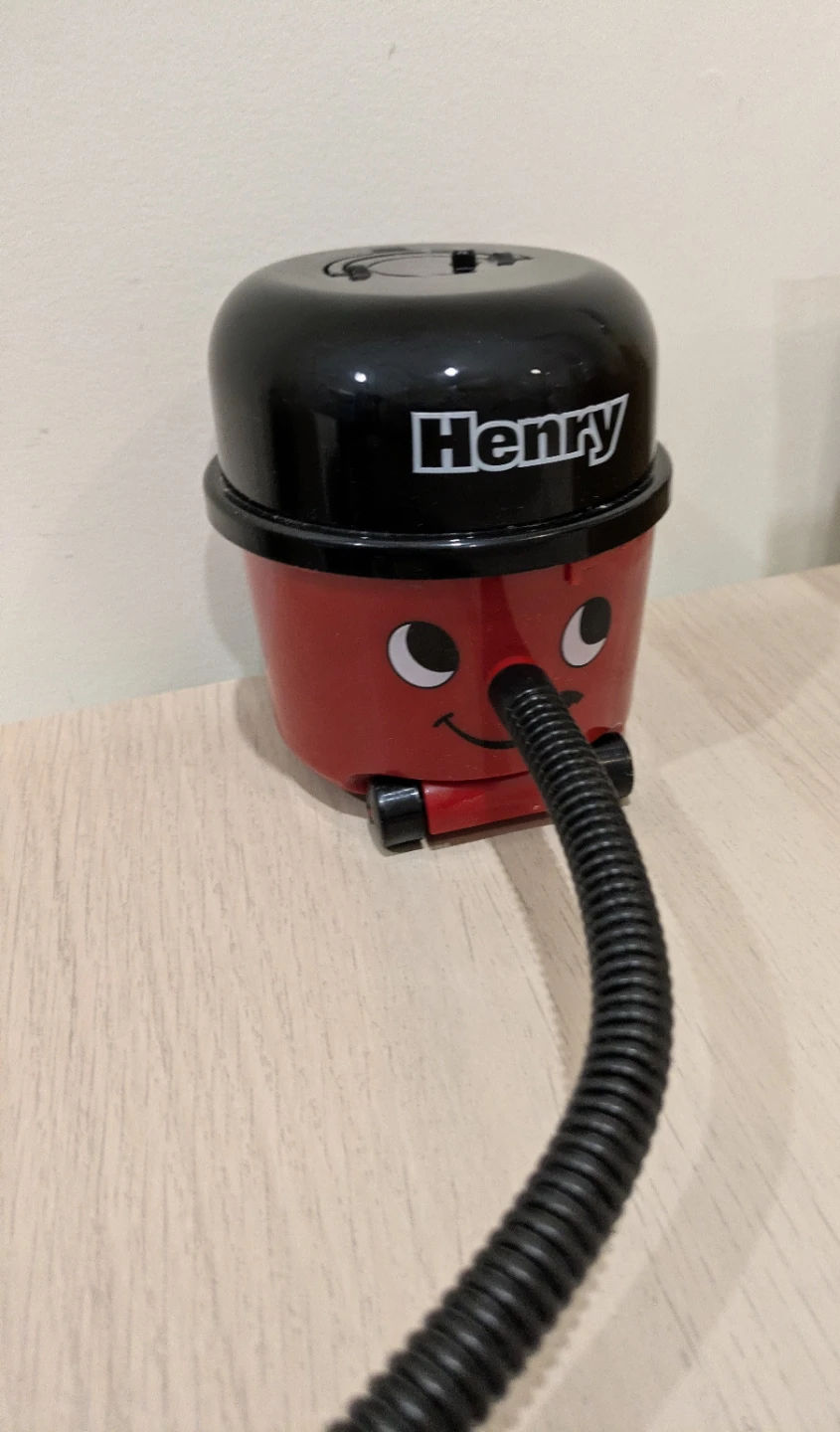 Little Henry Desk Vacuum Cleaner #Cleanout - photo 2