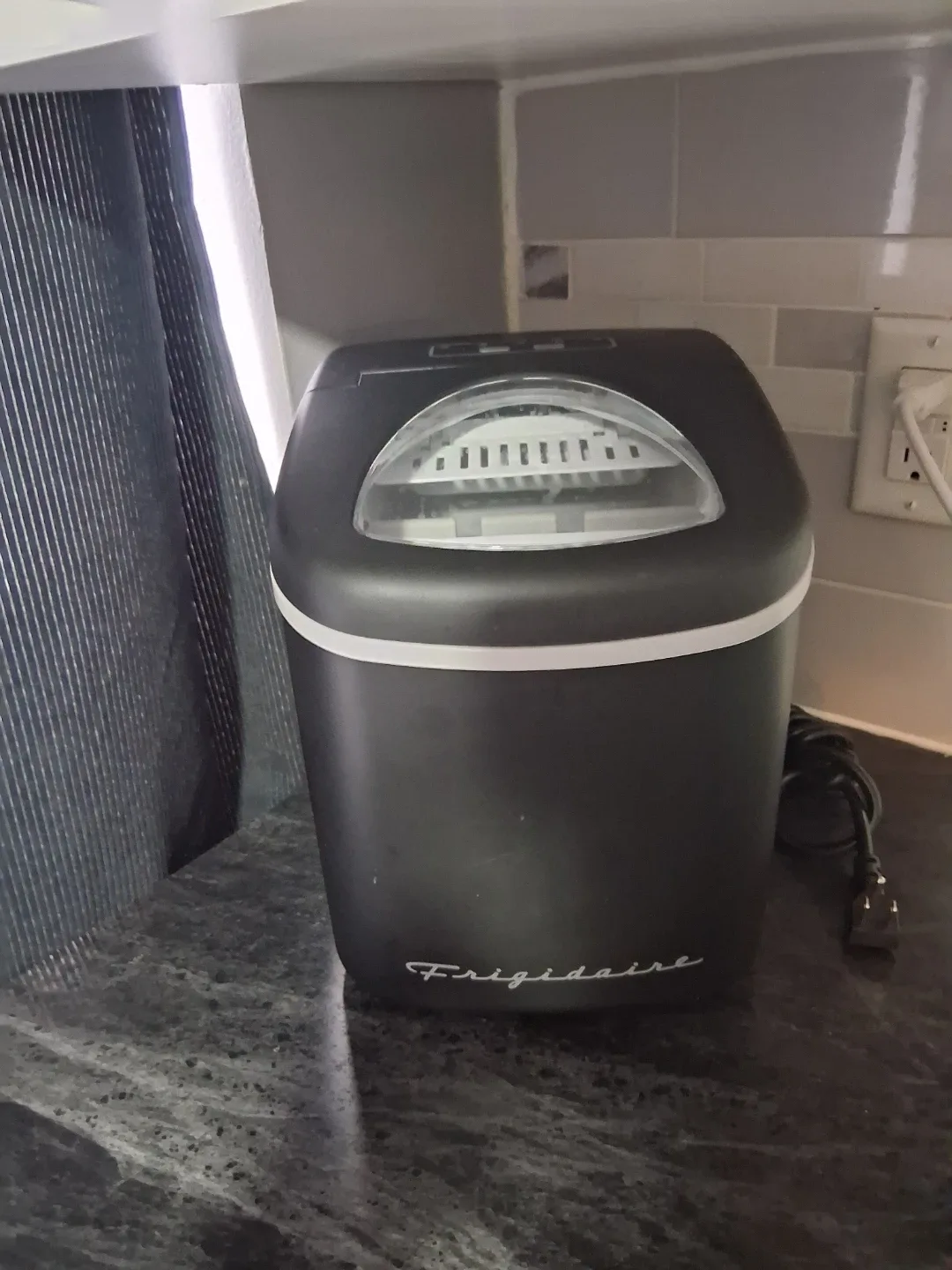 Frigidaire Ice Maker