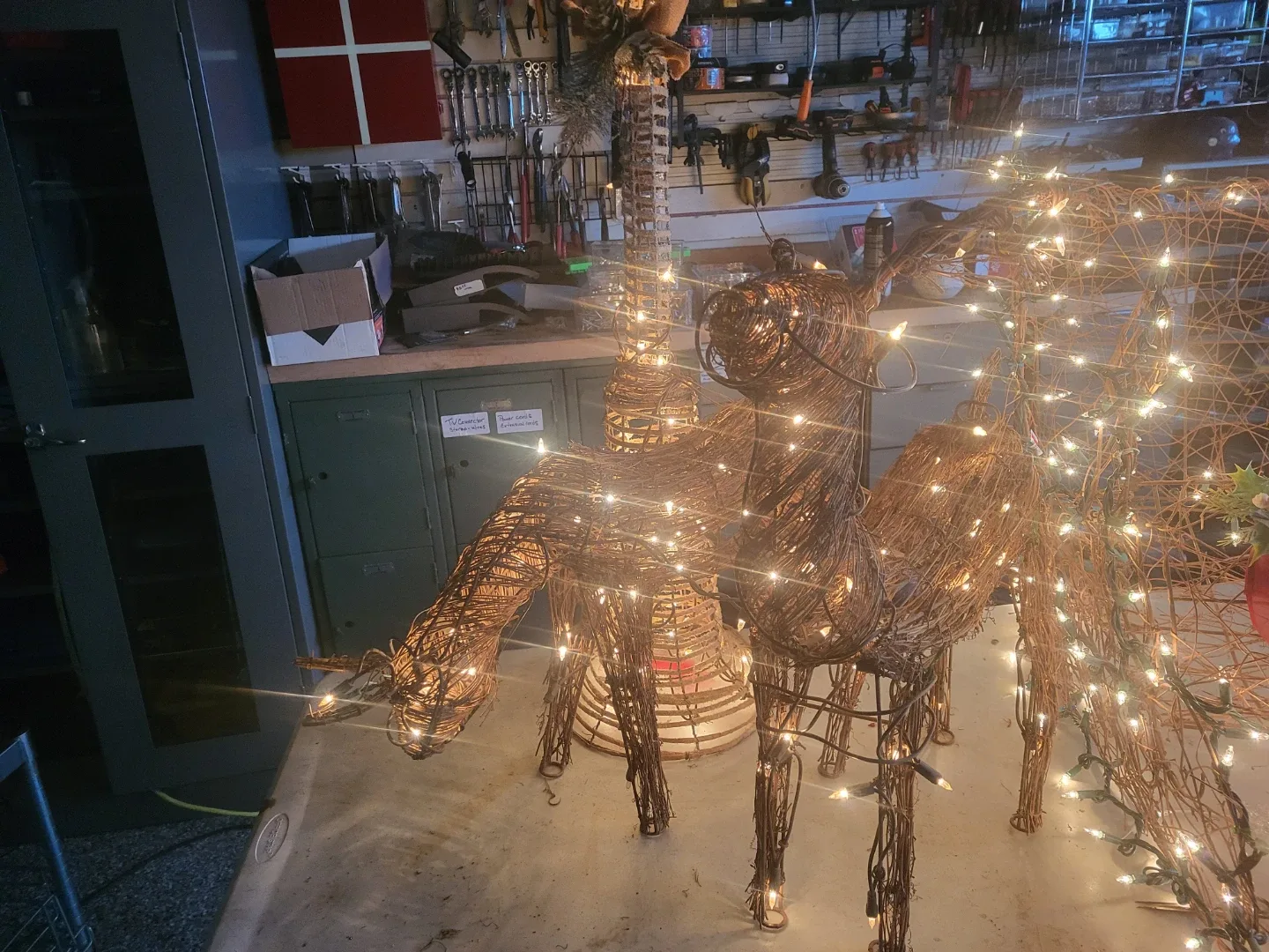 Christmas Lighted Reindeer Family & Lamp Post Decor image indicator(5)