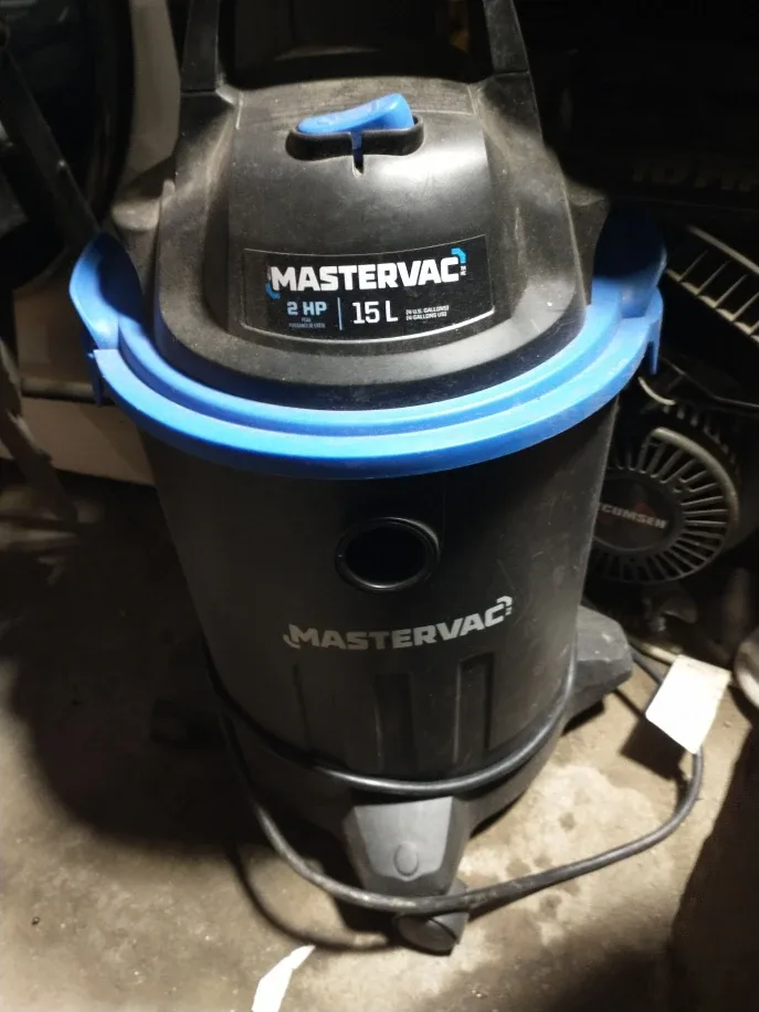 Mastervac 2 HP 15 L Wet/Dry Vacuum