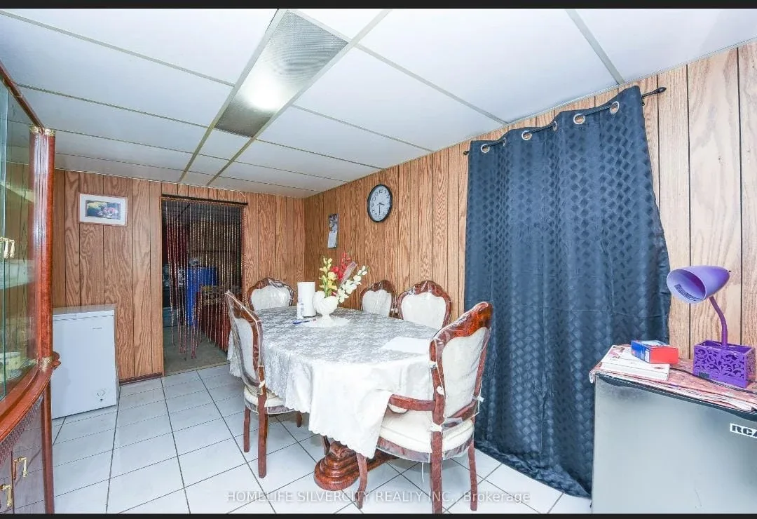 2 bedroom spacious basement. (Female tenants or family)