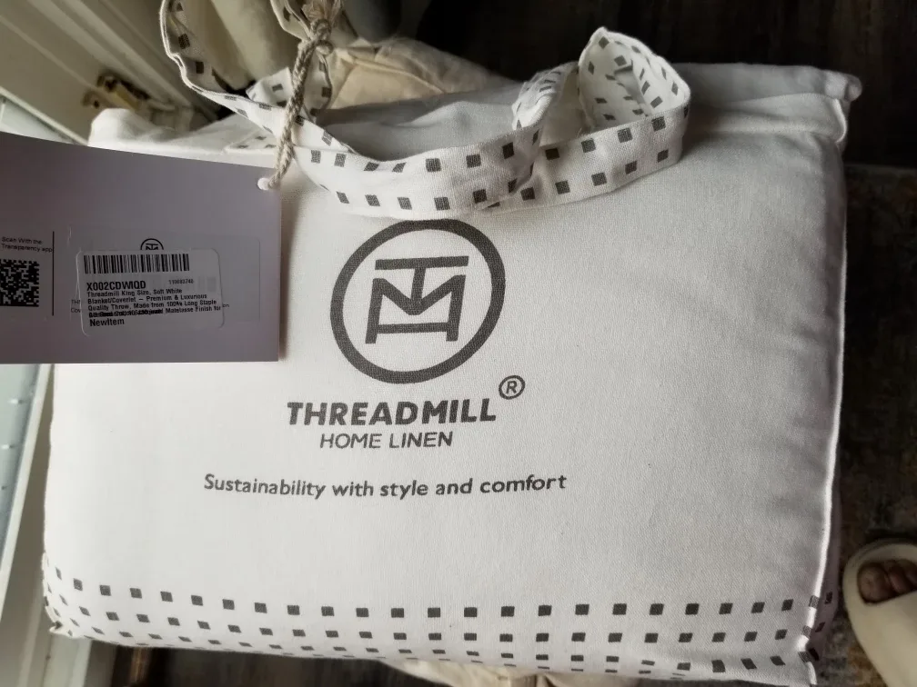Brand New Threadmill King Size Blanket image indicator(4)