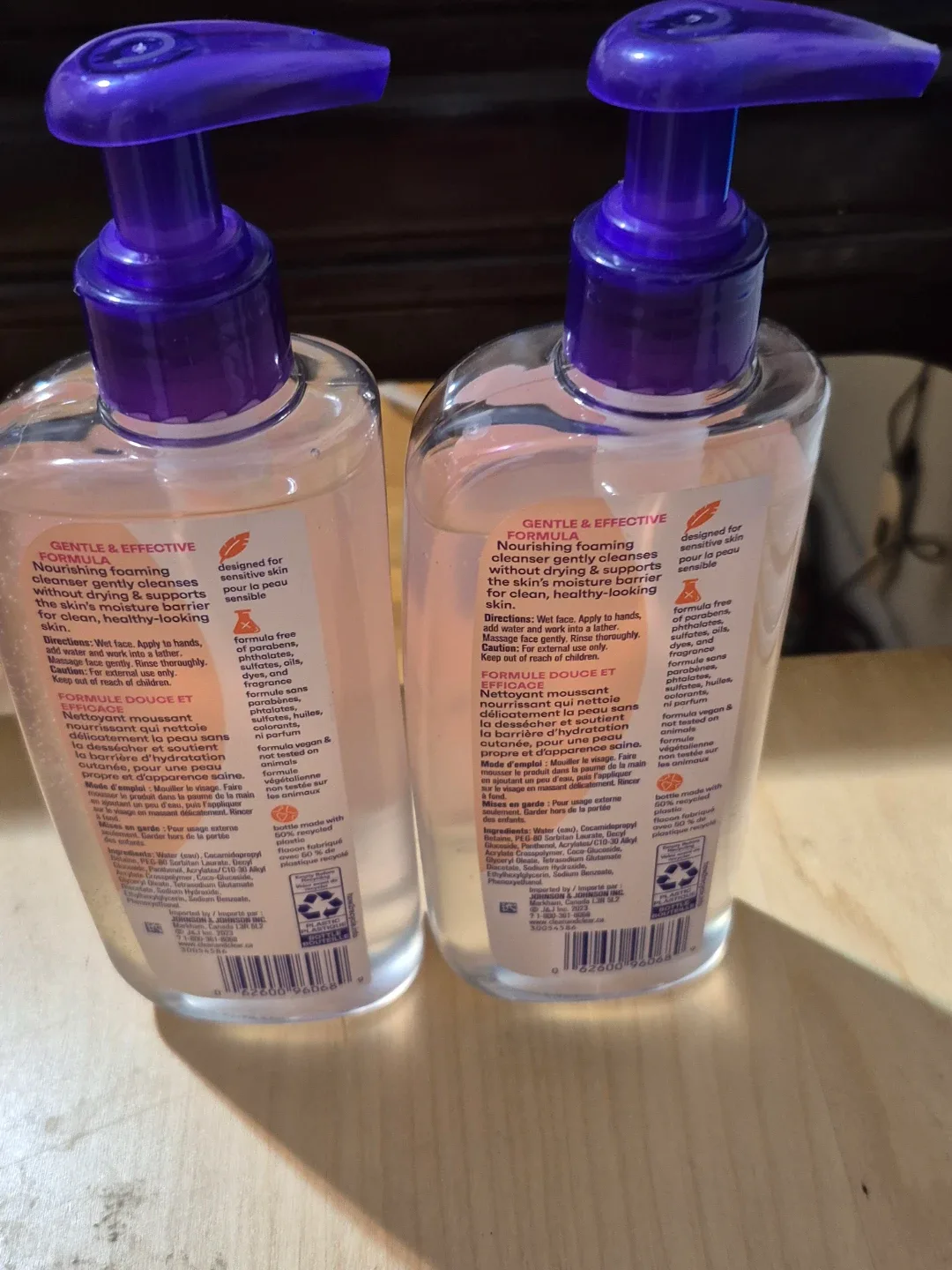 BNIB(2)Clean & Clear Essentials Cleanser image indicator(2)