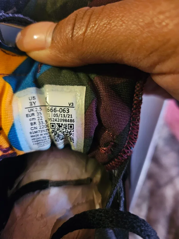 Jordan 6 Retro Bordeaux - Youth Size 3Y image indicator(3)