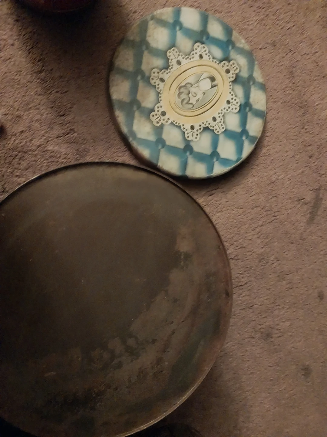 Vintage Decorative Tin Container - photo 2