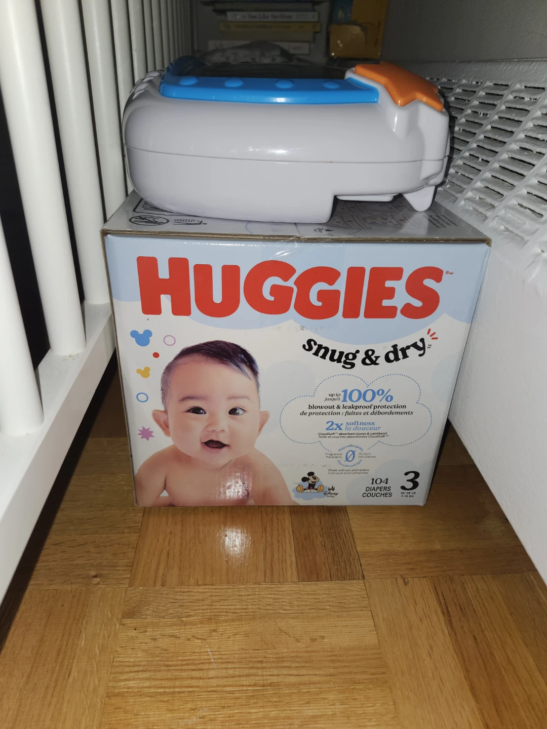 Huggies Snug & Dry Diapers - Size 3 (104 count)