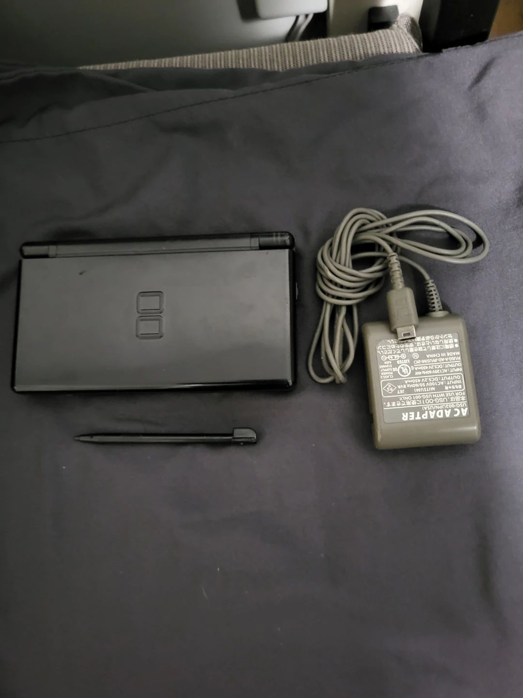 Nintendo DS Lite with Charger & Stylus - photo 2