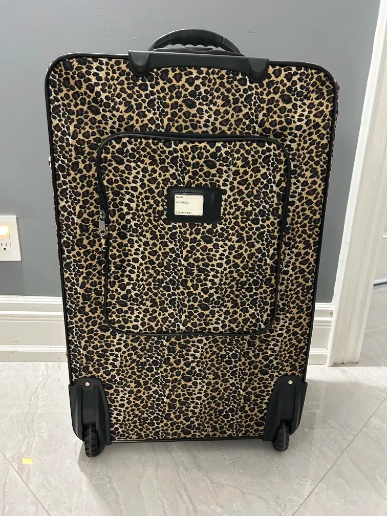Leopard Print Luggage Set - 26" and 29" image indicator(2)
