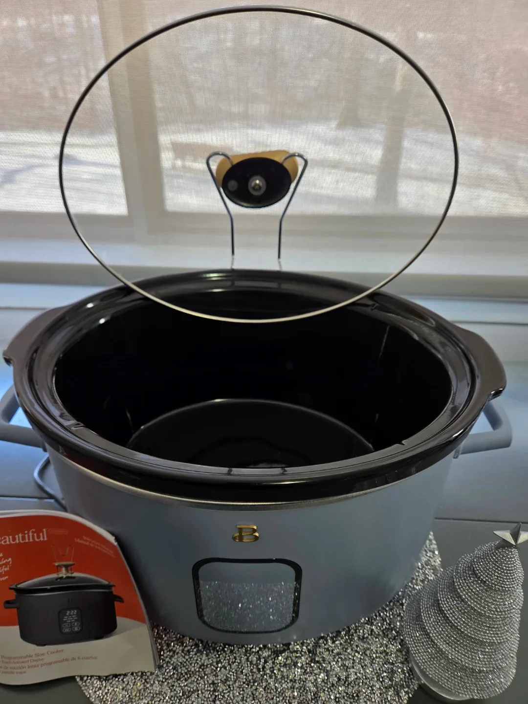 "Beautiful" Blue 6qt Programmable Slow Cooker - Like New! image indicator(3)