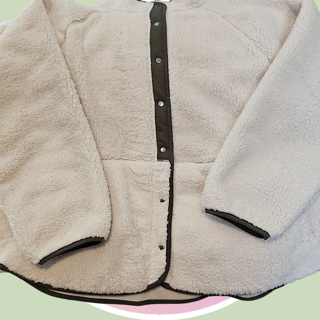 #Cleanout ♻️ NWT Sz 2X Sherpa Fleece Jacket w Pockets image indicator(7)