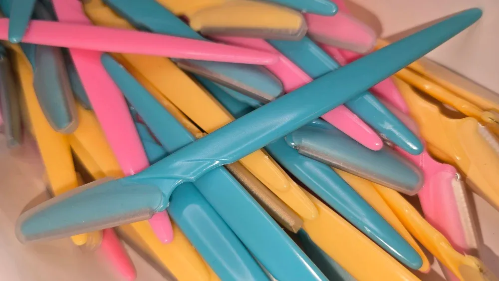 Eyebrow/dermablade Razors  4/$1. image indicator(2)