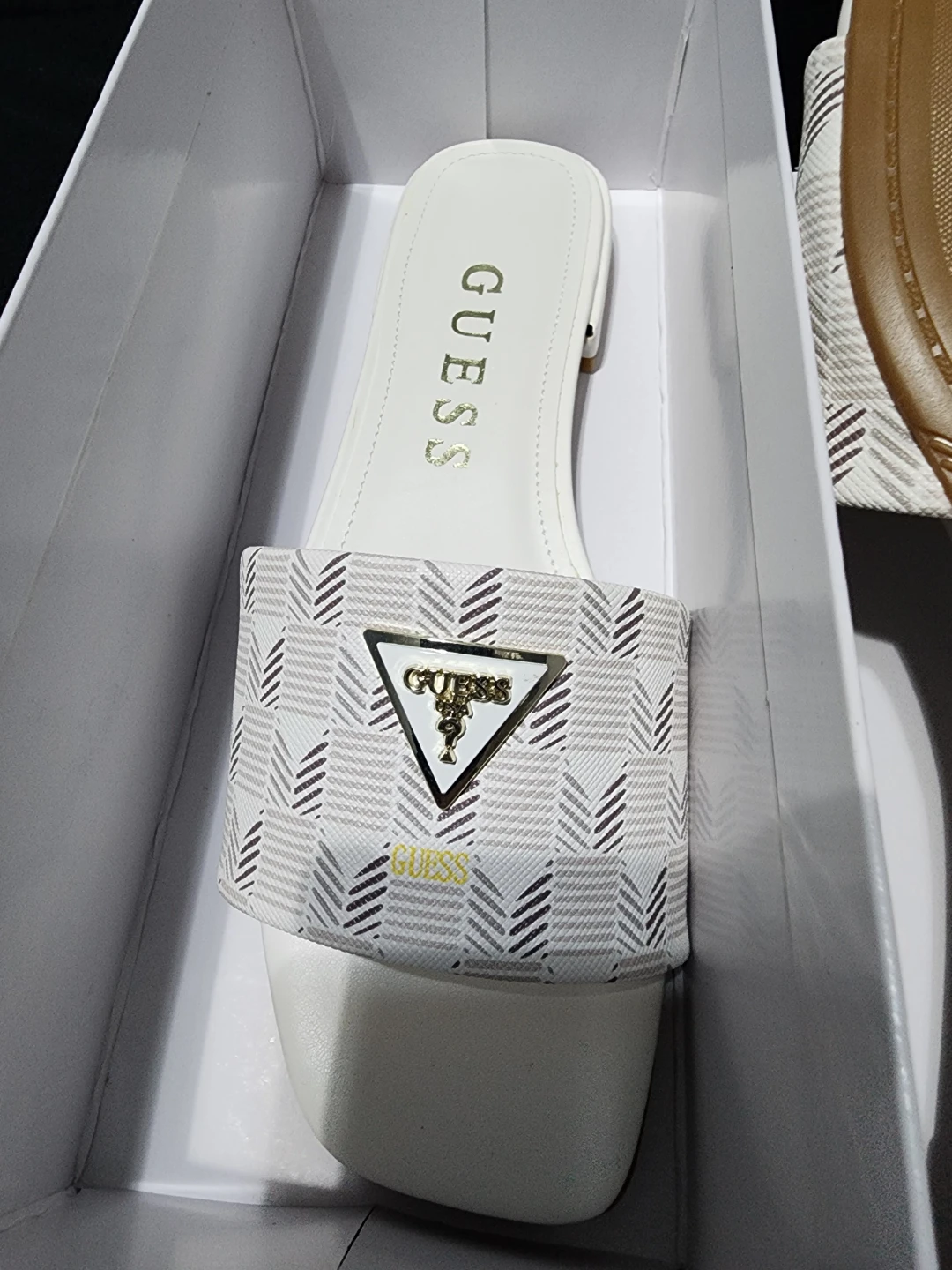 Guess White Patterned Slides - Size 8M - photo 2