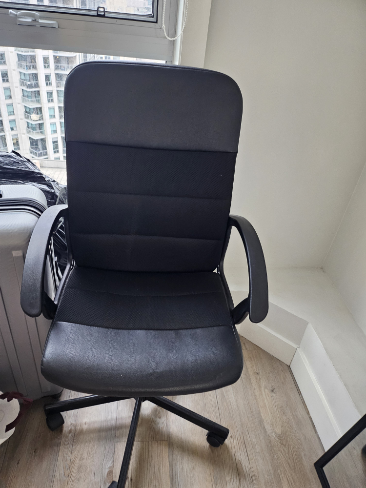 IKEA Markus Office Chair - Black - photo 4