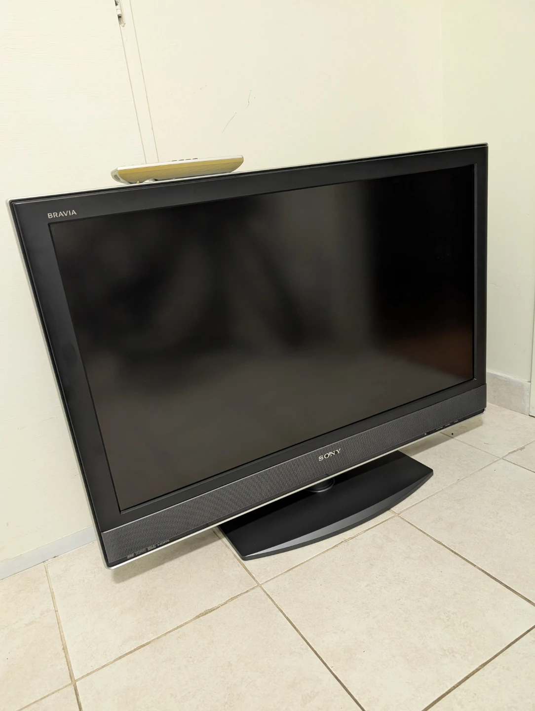 Sony Bravia KDL-40V2500 LCD TV