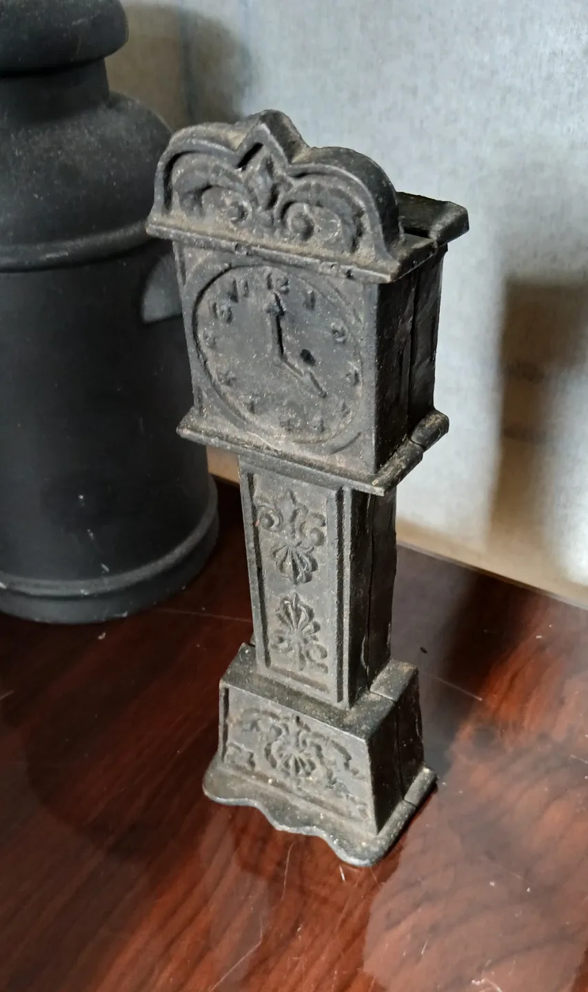 Vintage cast Iron coin bank