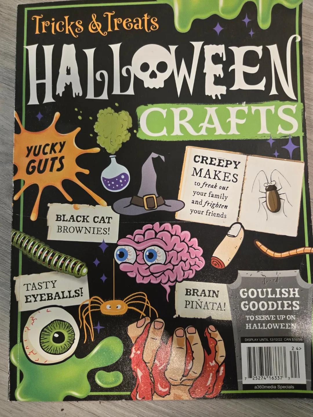 Tricks & Treats Halloween Crafts Book