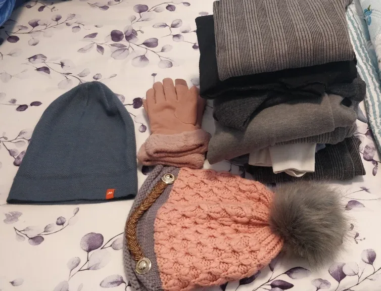 Winter Hats, Gloves, and Thermals bundle image indicator(2)