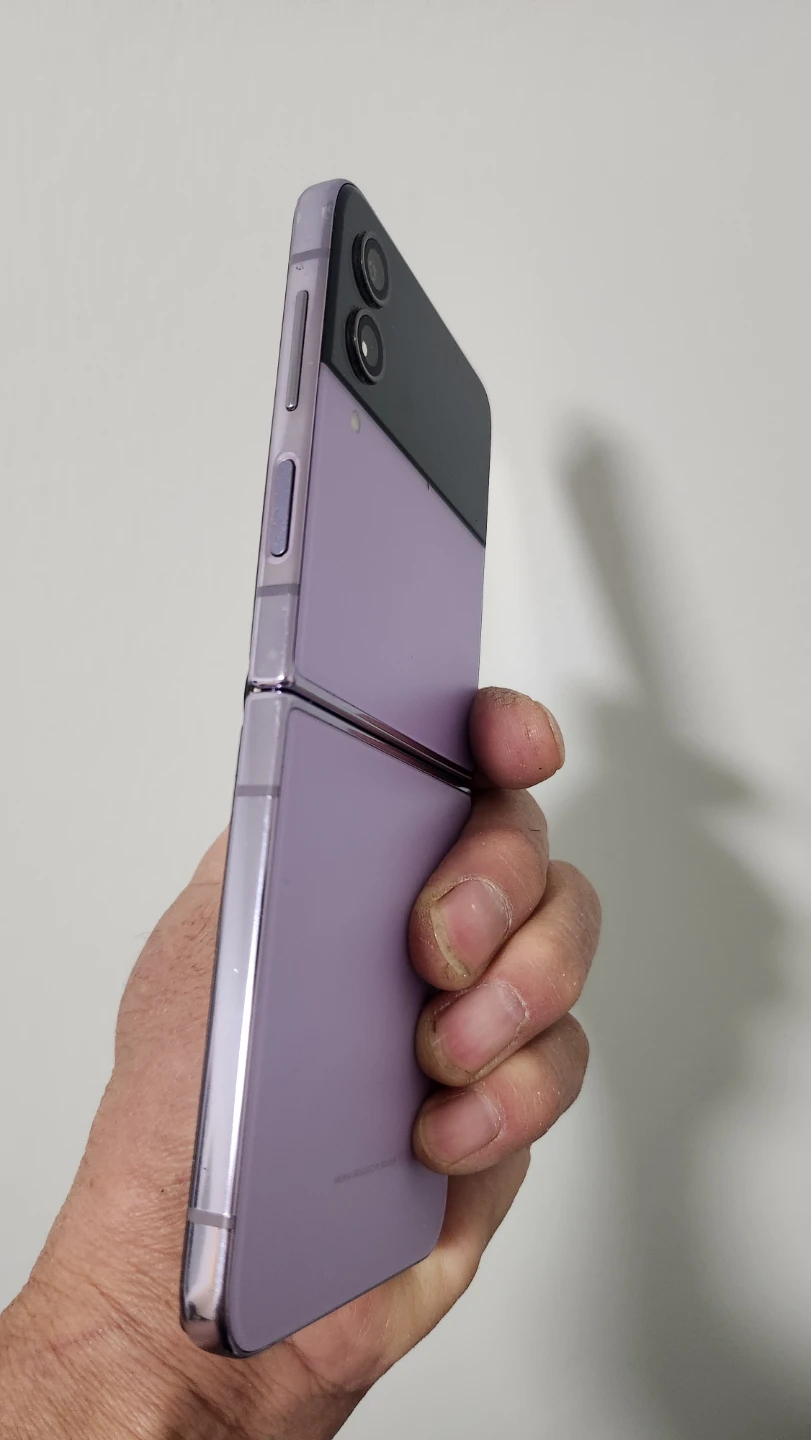 Samsung Galaxy Z Flip4 - Lilac