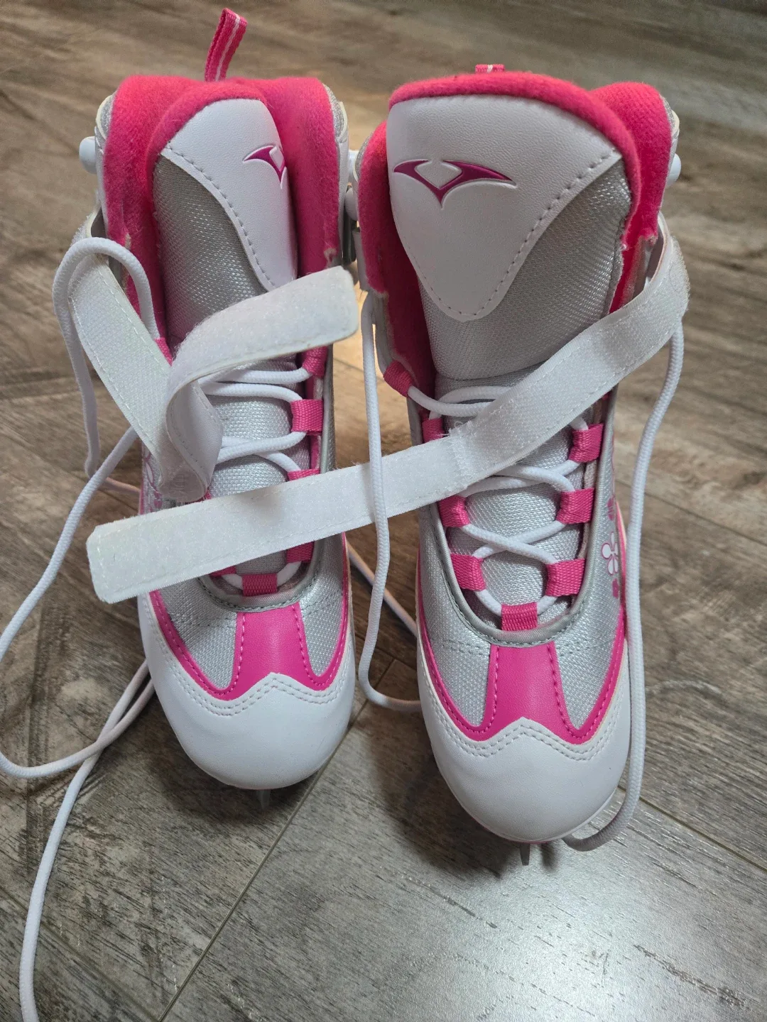 VIC Ice Skates kids size J3 image indicator(2)