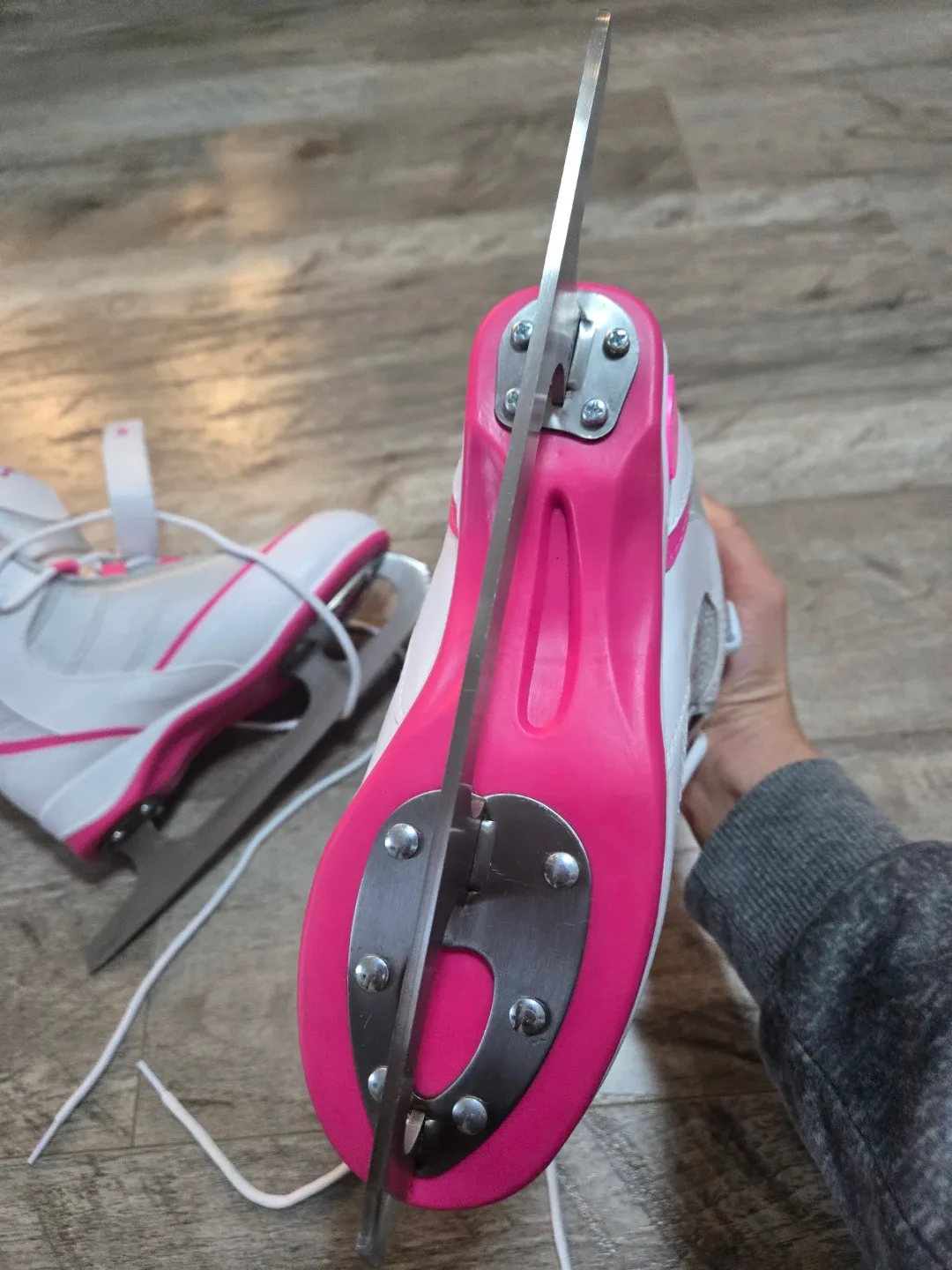 VIC Ice Skates kids size J3 image indicator(4)