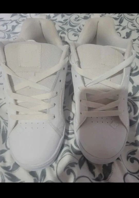 DC Shoes Women's Shoes image indicator(2)